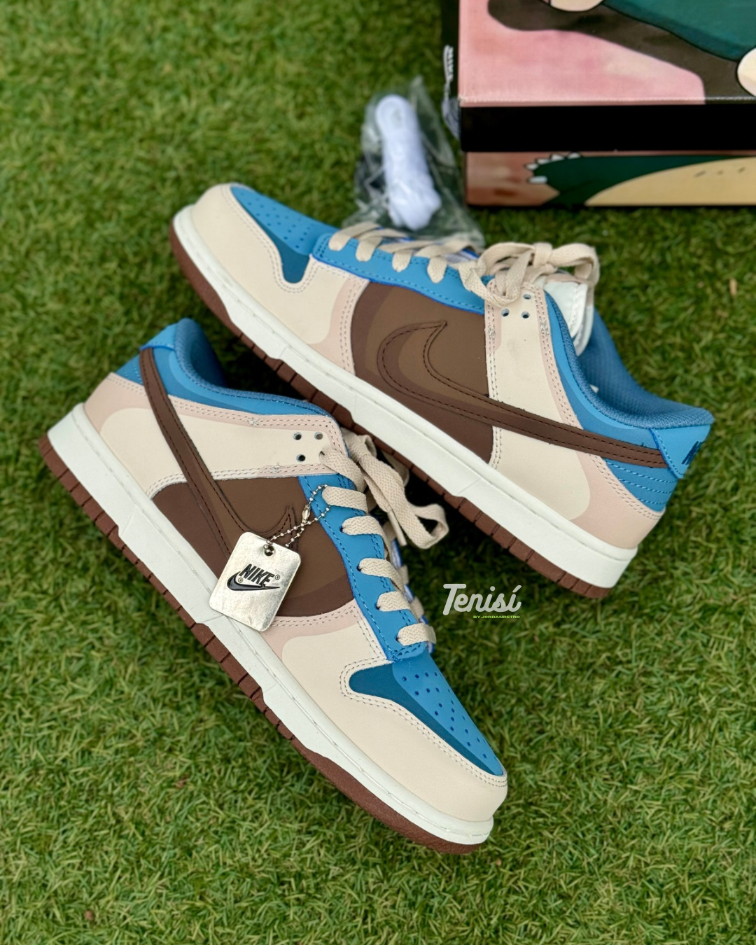 Nike Dunk “Snorlax” (Pokémon Sample)