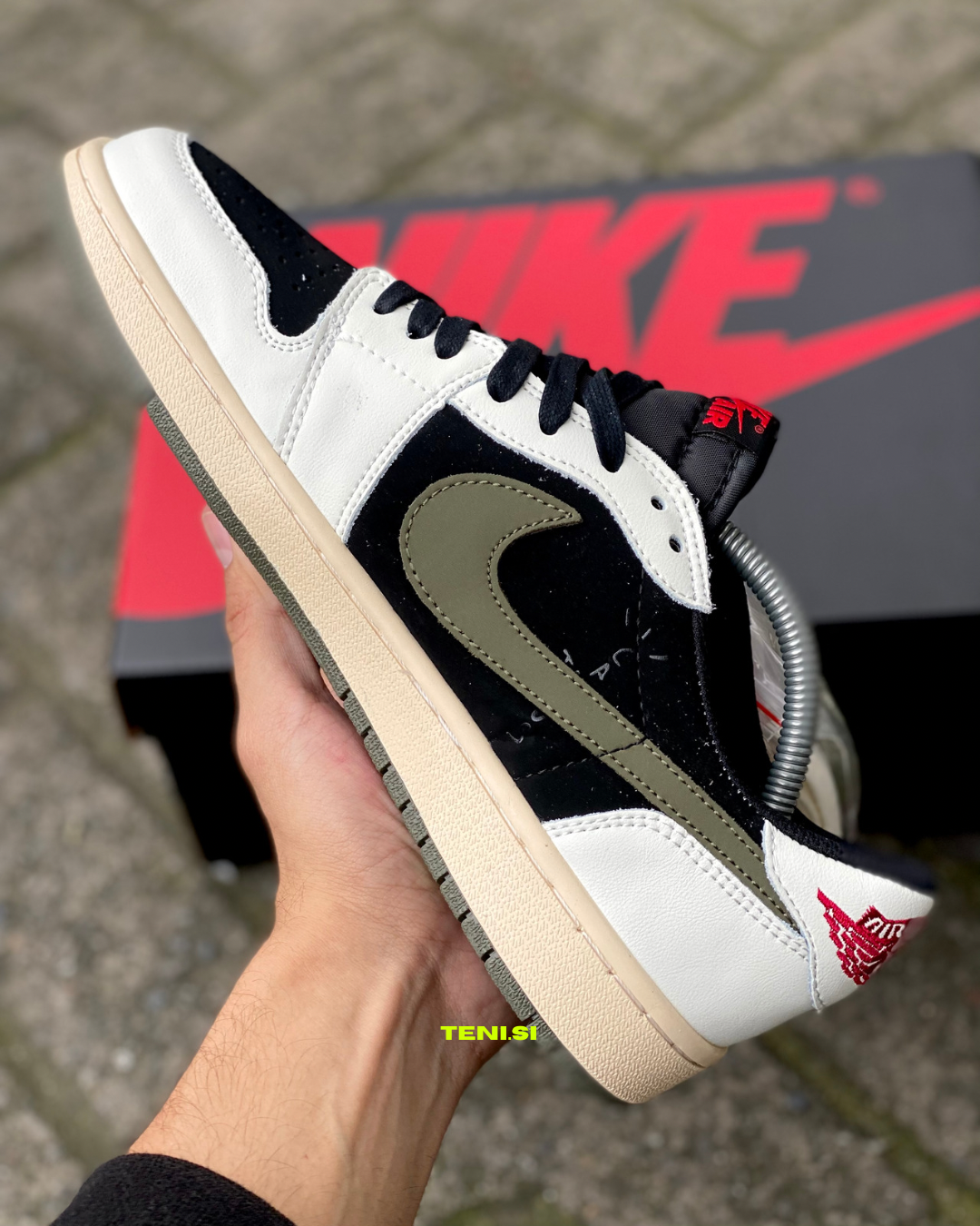Air Jordan 1 Low X Travis scott “Olive”