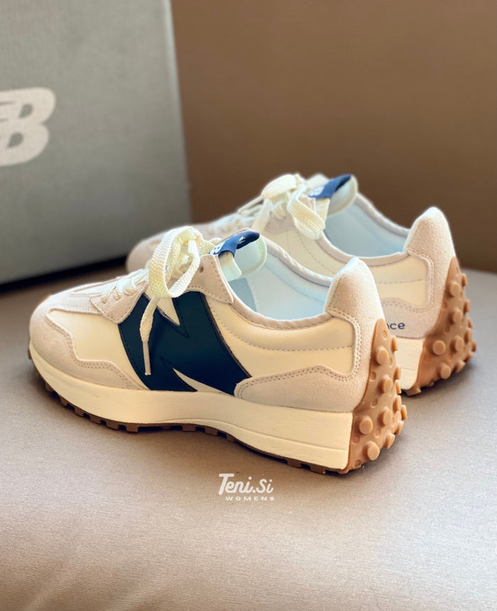 New Balance 327 “Blue” look 2