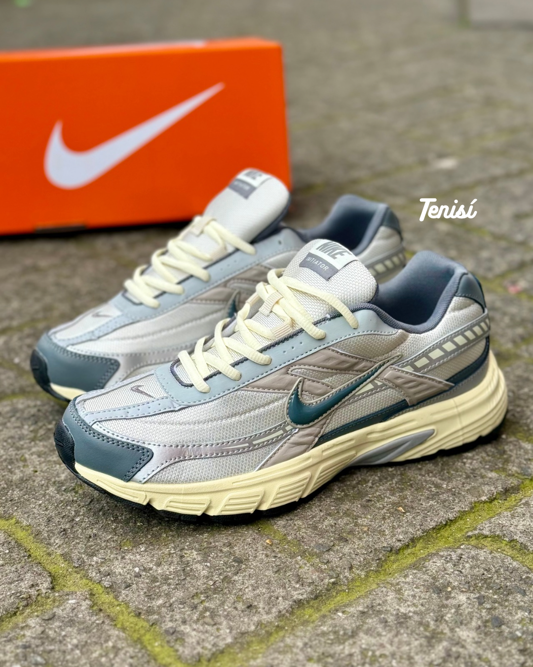 Nike Initiator