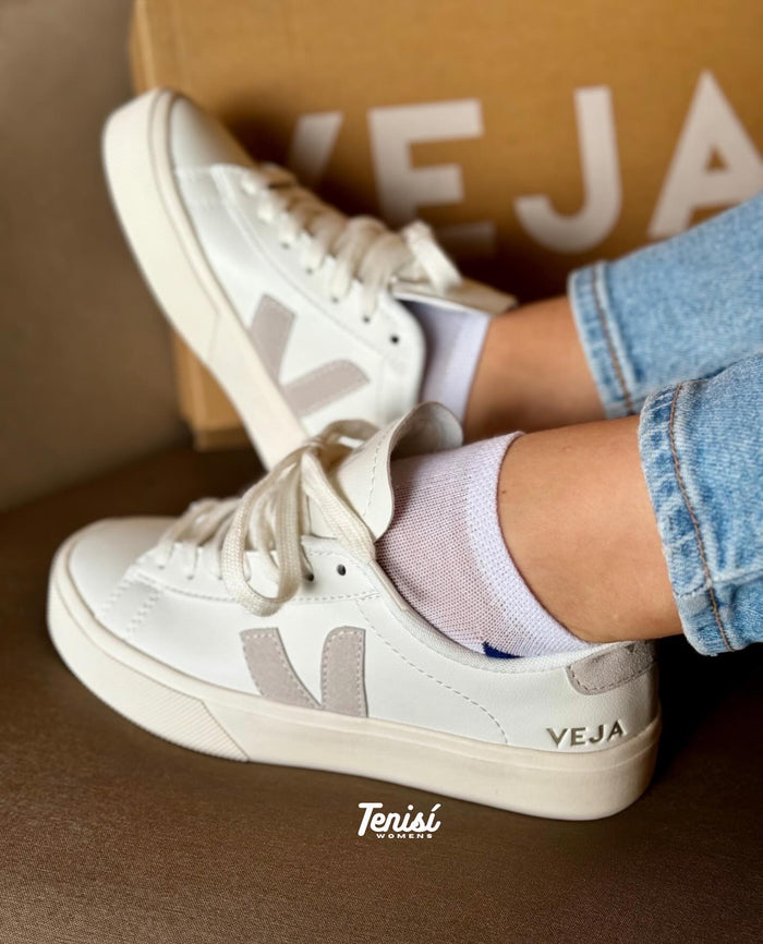 VEJA “Beige” look 5
