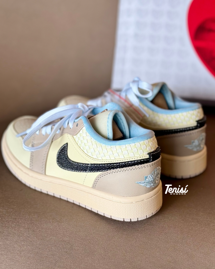 Air Jordan 1 Low Sanddrift look 2