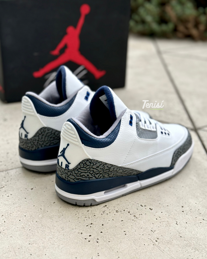 Air Jordan 3 retro “ Midnight Navy” look 3