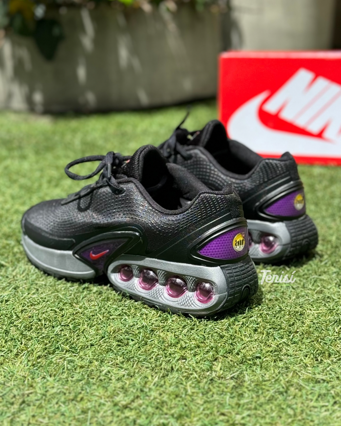Nike Air Max Dn “Black” look 3
