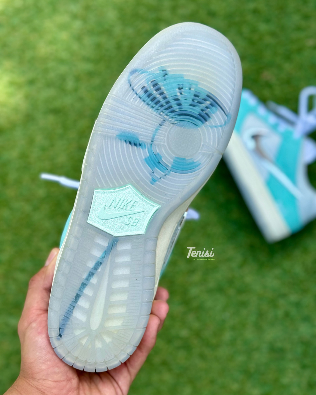 Nike Dunk x April