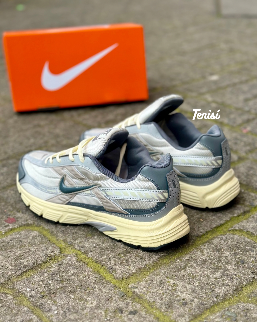 Nike Initiator