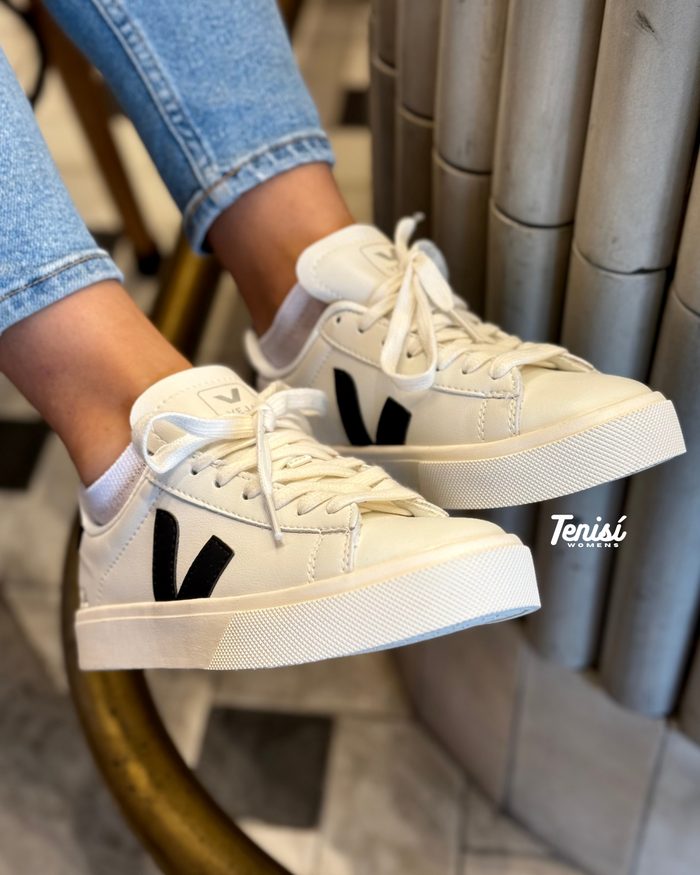 VEJA look 4