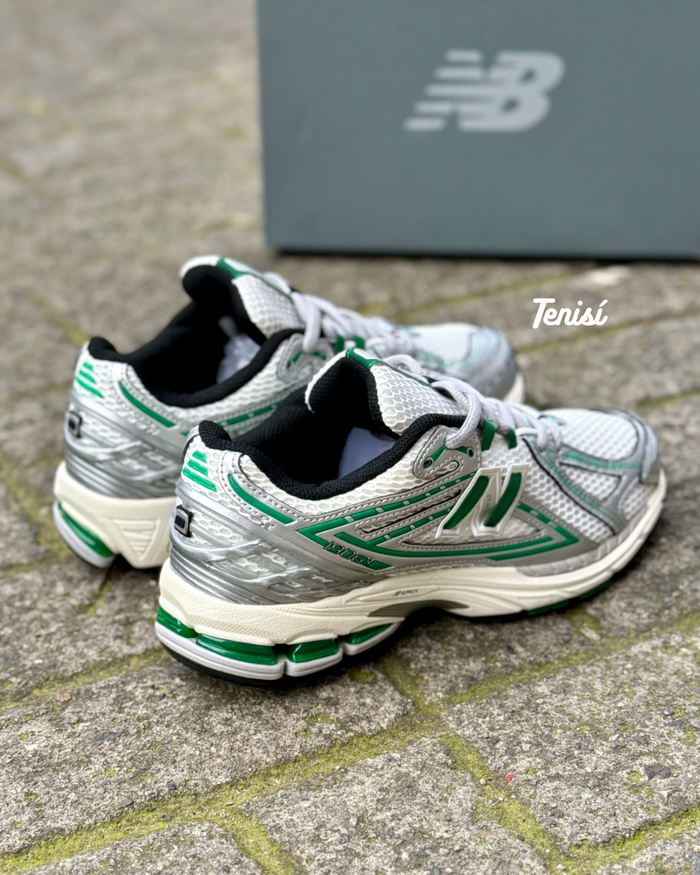 New Balance 1906R Green Platinum look 2