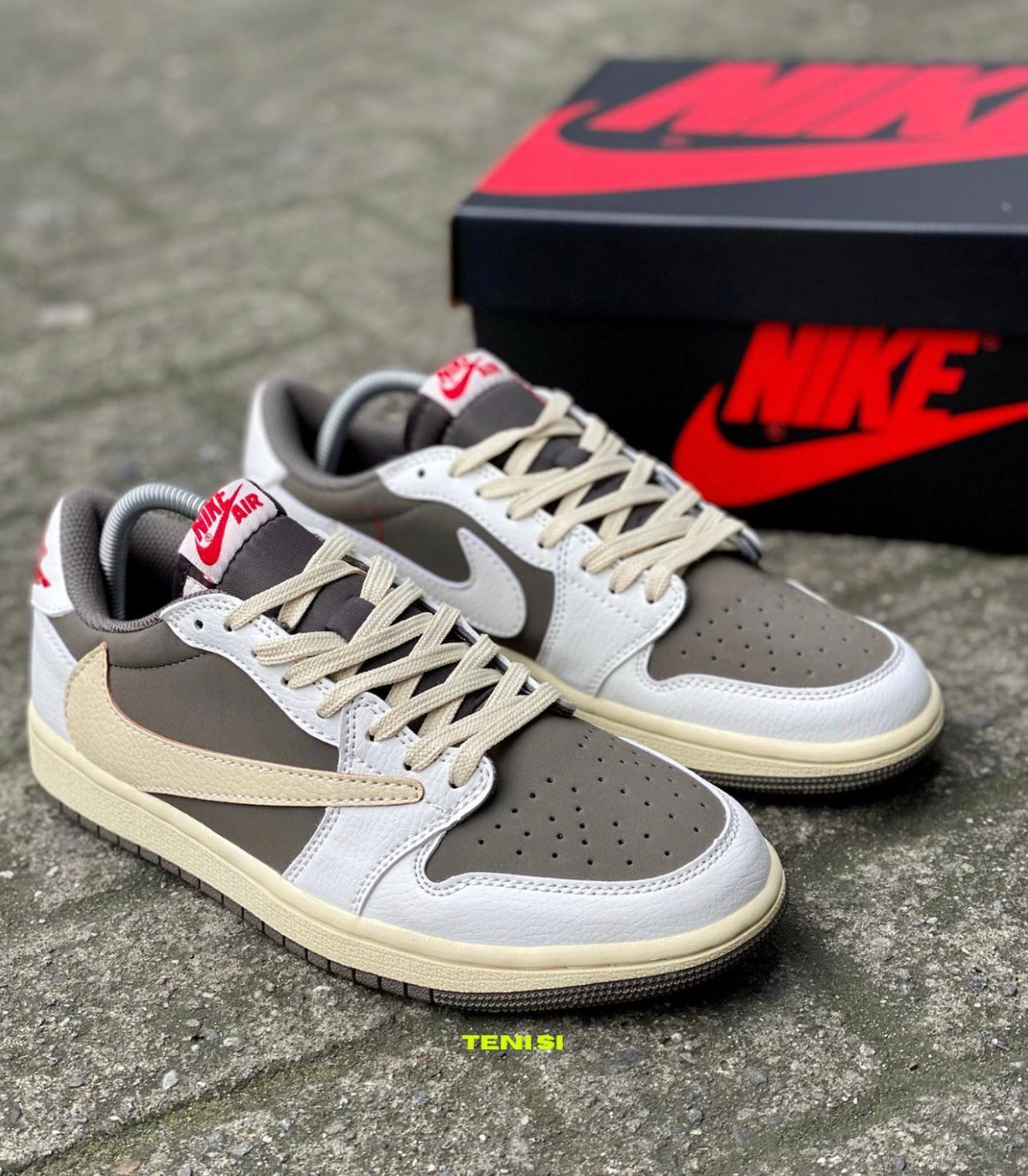 Air Jordan 1 Low X Travis scott “Reverse Mocha”