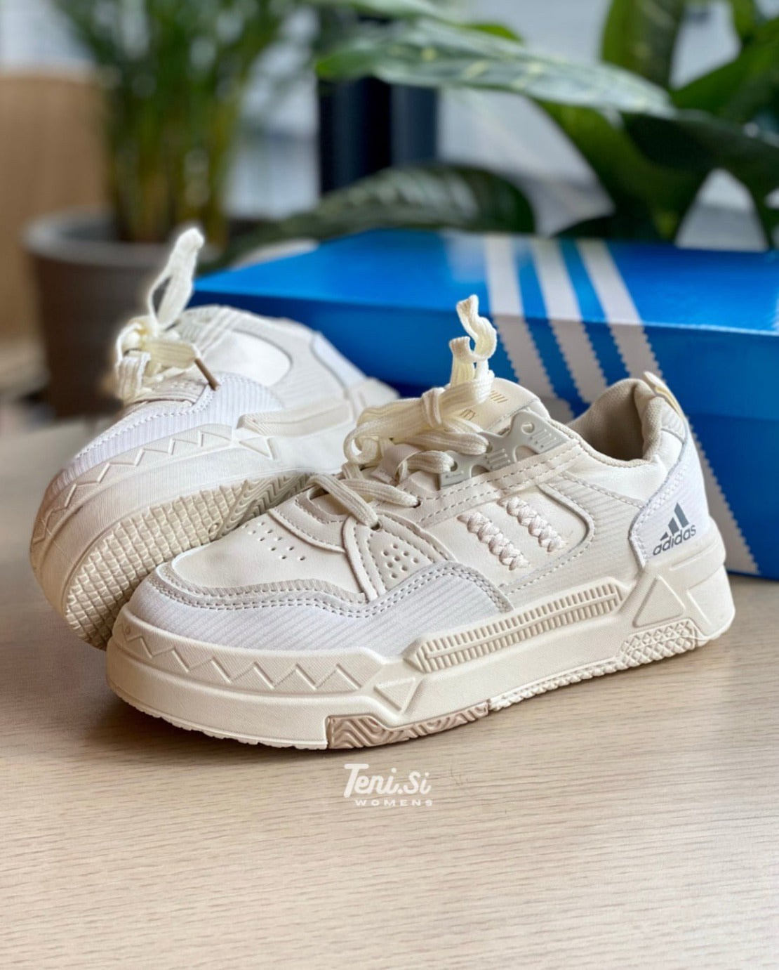 adidas TRENs “Fossil”