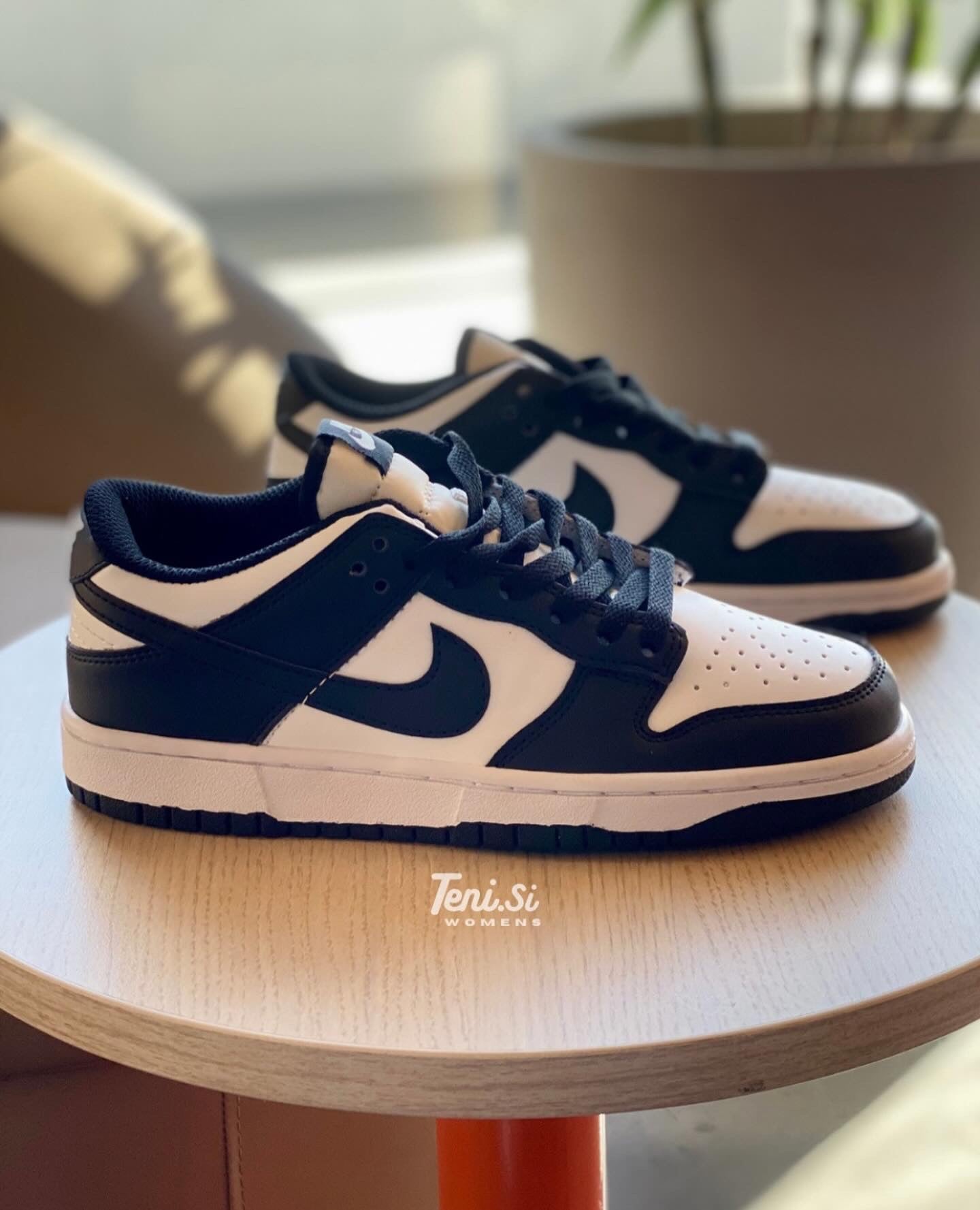 Nike Dunk Low “White Black” (Panda)