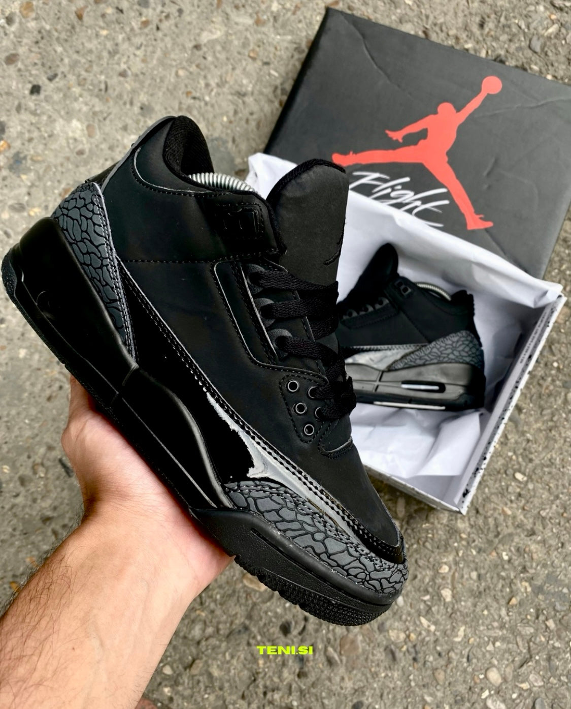 Black cat 3s release date hotsell