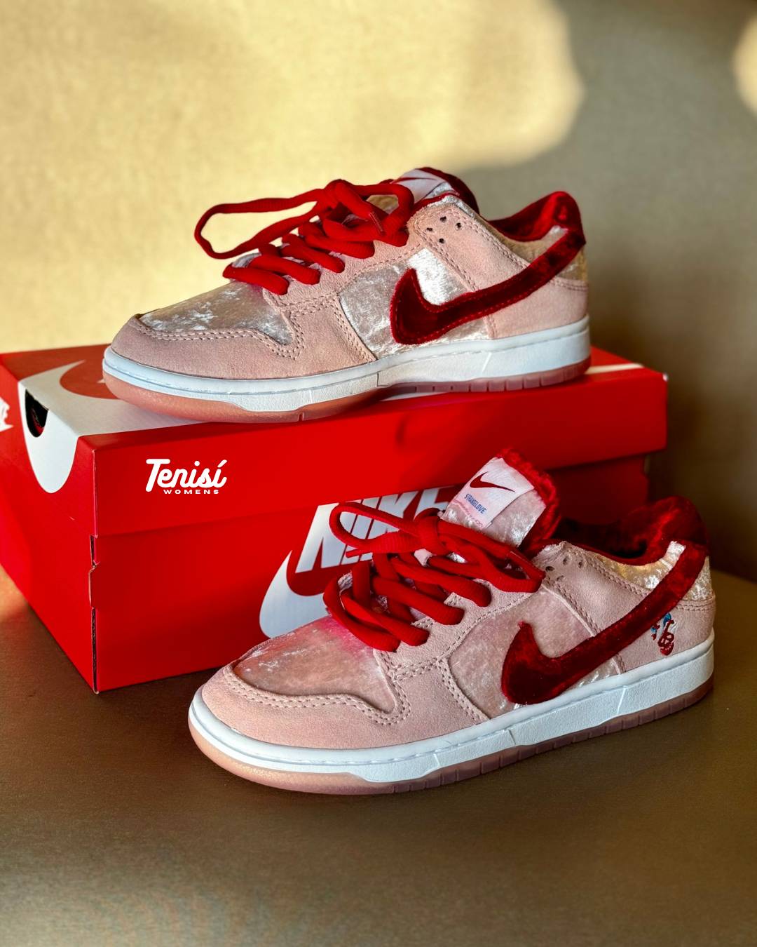 Nike Dunk Sb “Strange Love”