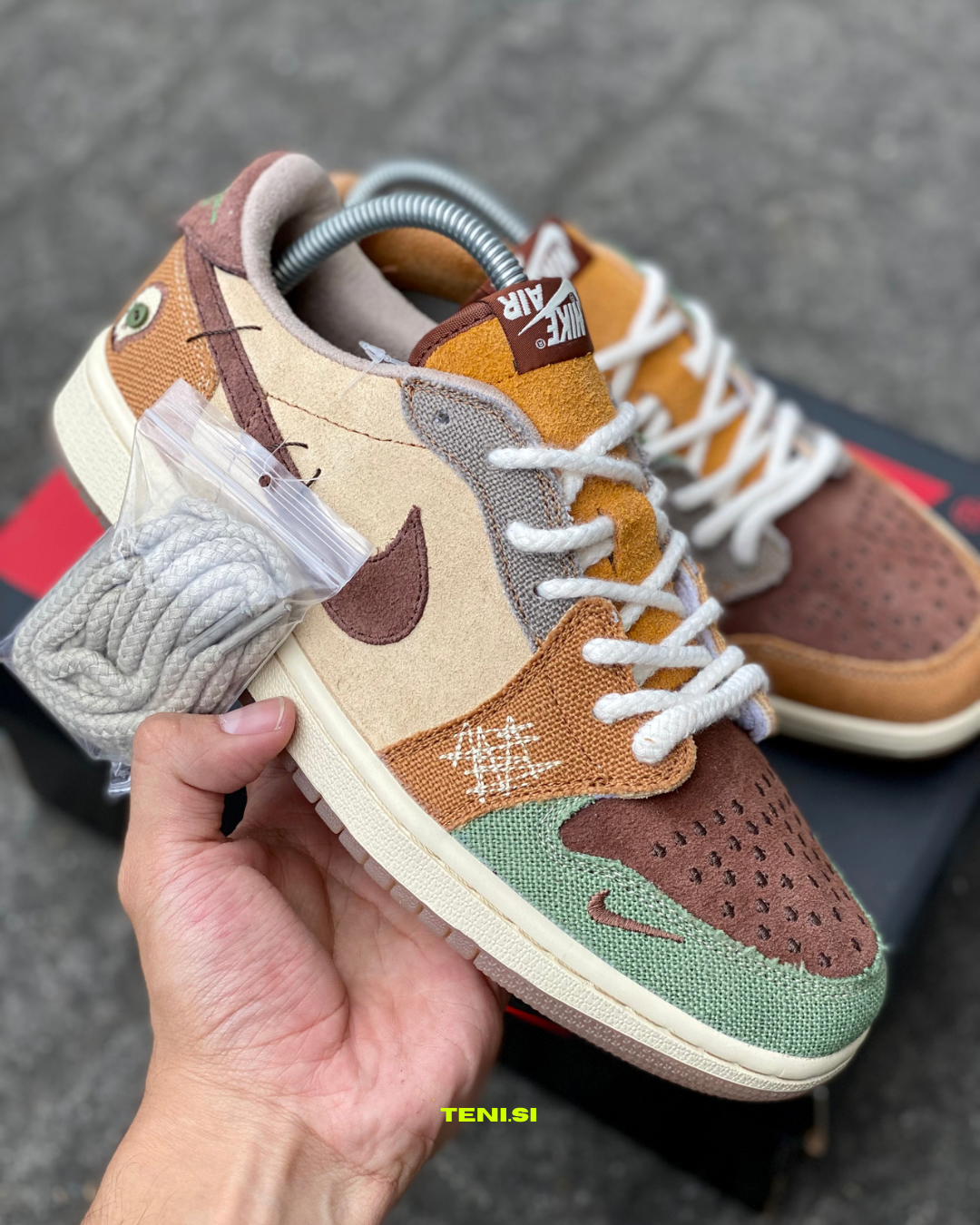 Air Jordan 1 Low “Voodoo”