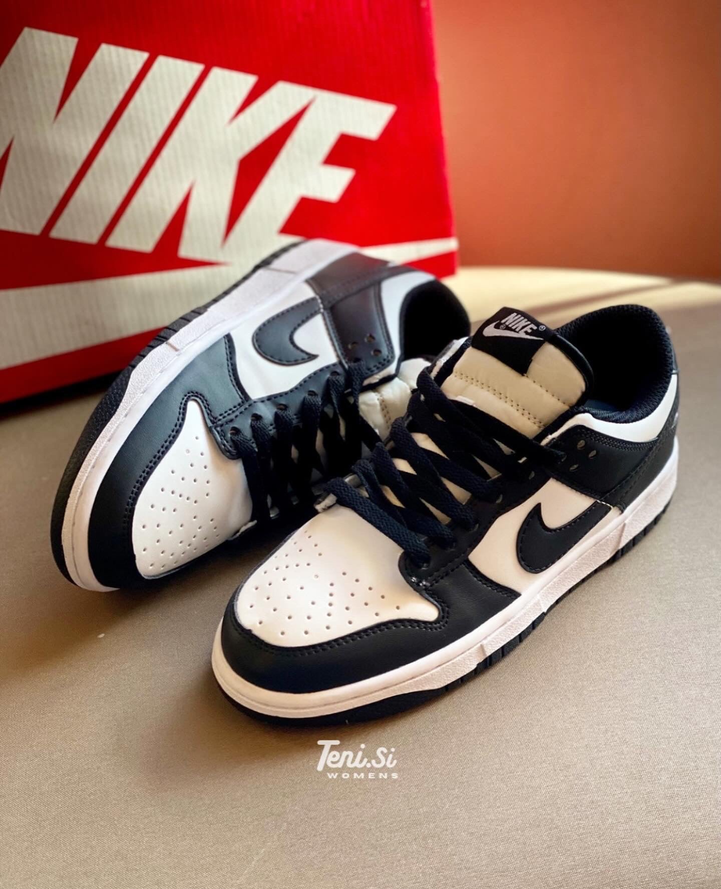 Nike low black deals