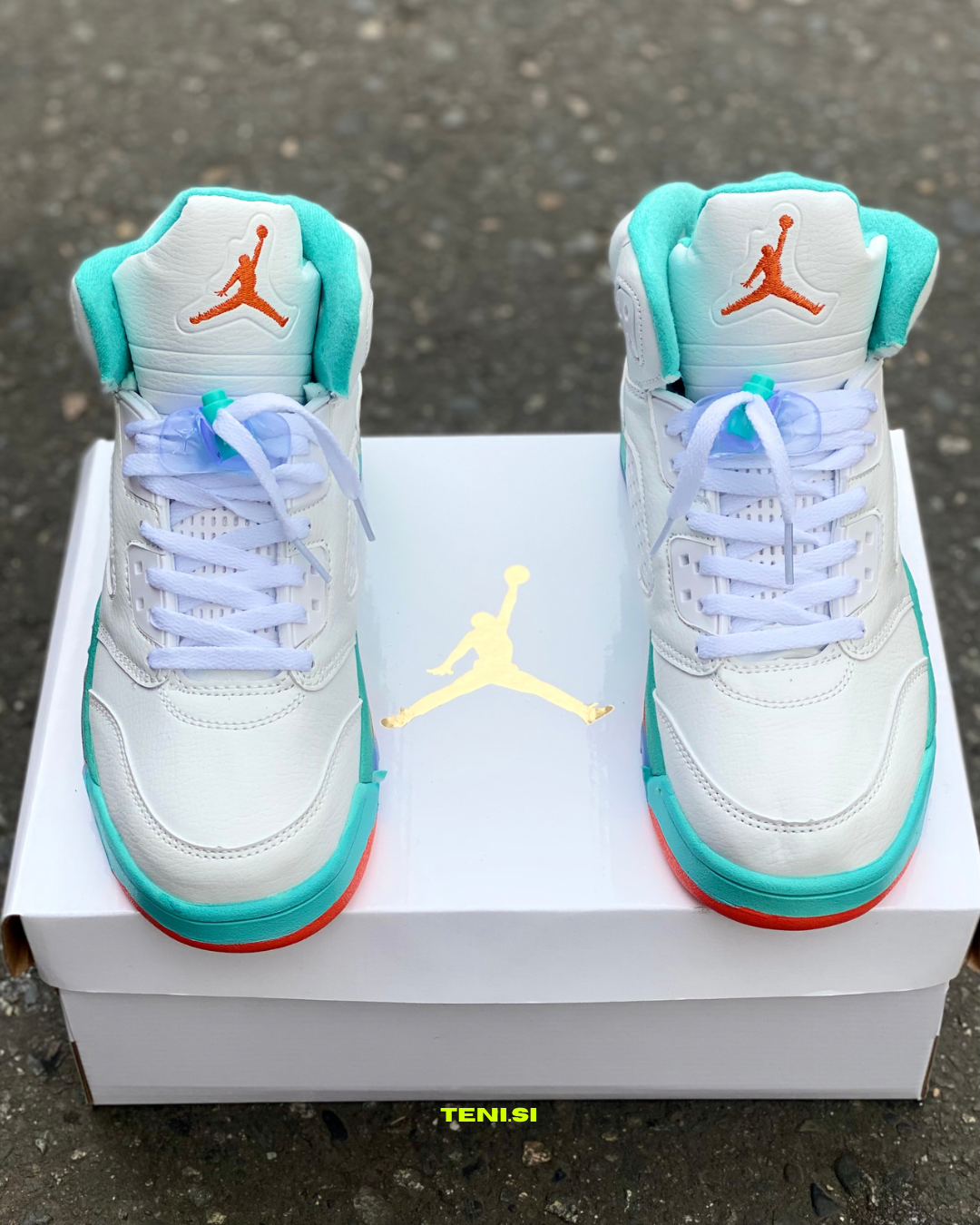 Air Jordan 5 retrô “Light Aqua”