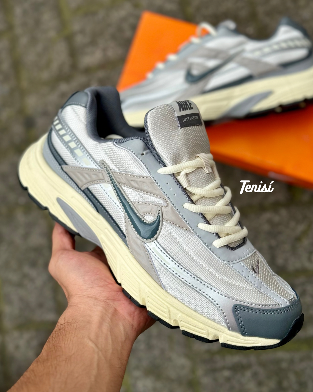 Nike Initiator