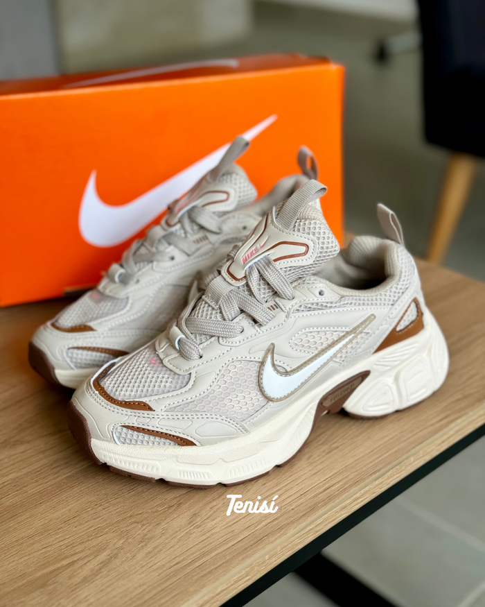 Nike V5K Run “Mocca” look 4