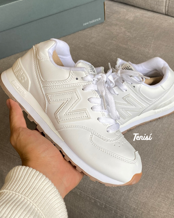 New Balance 574 “Triple White” look 3