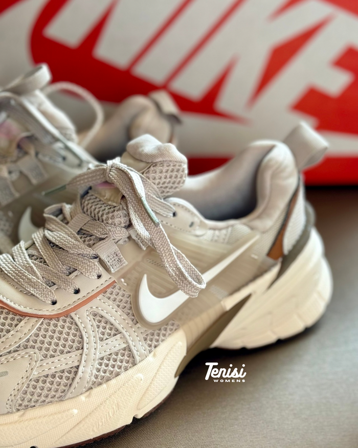 Nike V2K Run “Mocca” look 2
