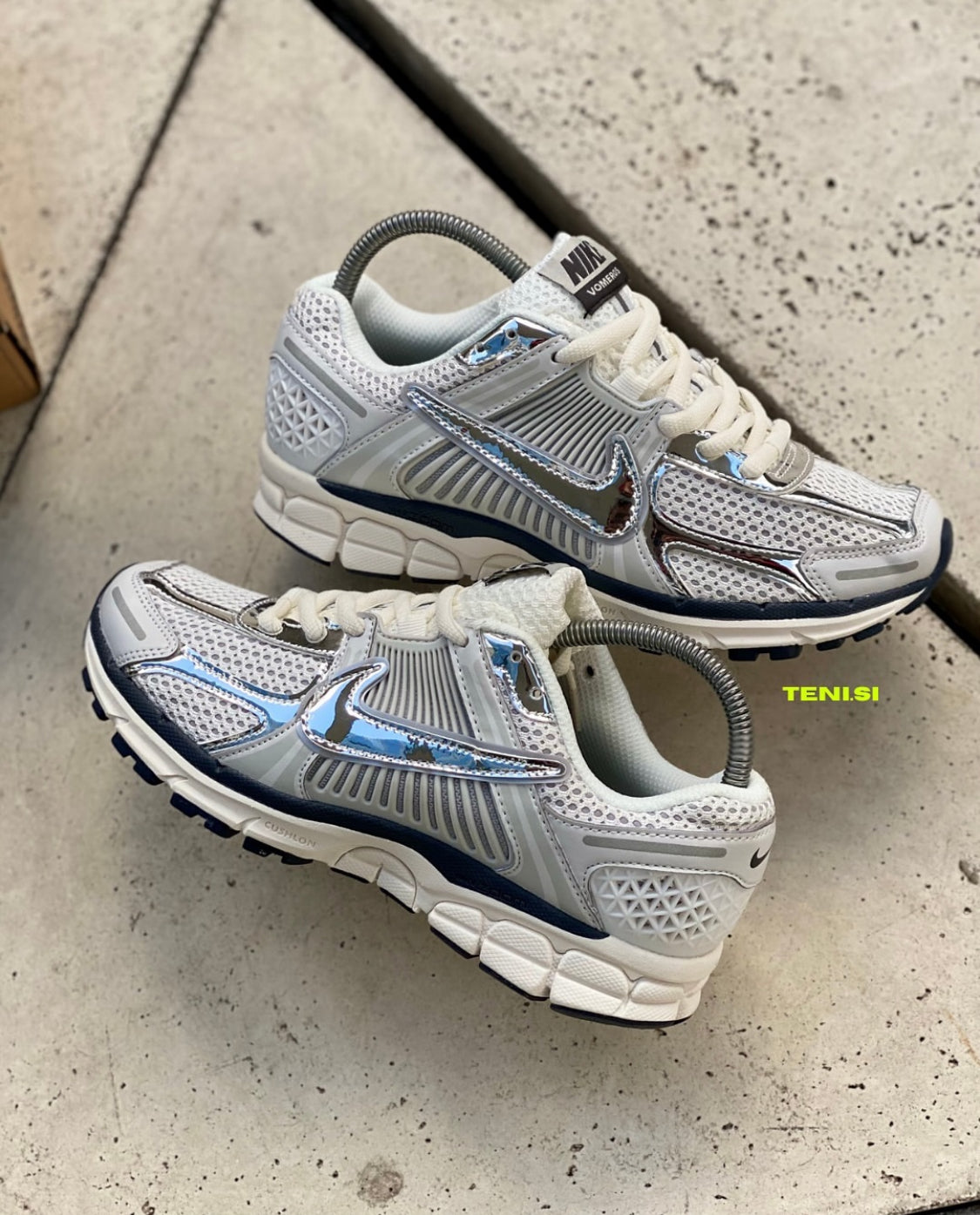 Nike zoom Vomero 5 “Grey”