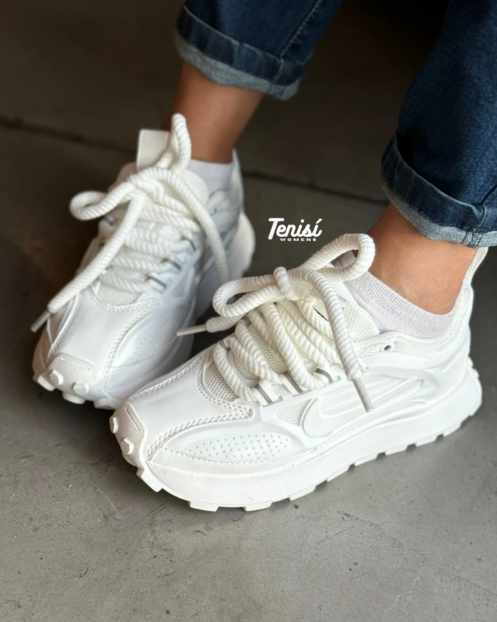 Nike Balleli “White” look 3