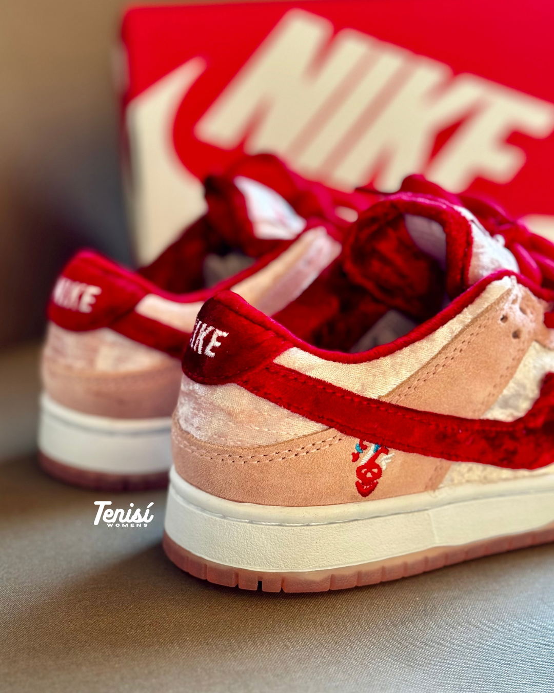 Nike Dunk Sb “Strange Love”
