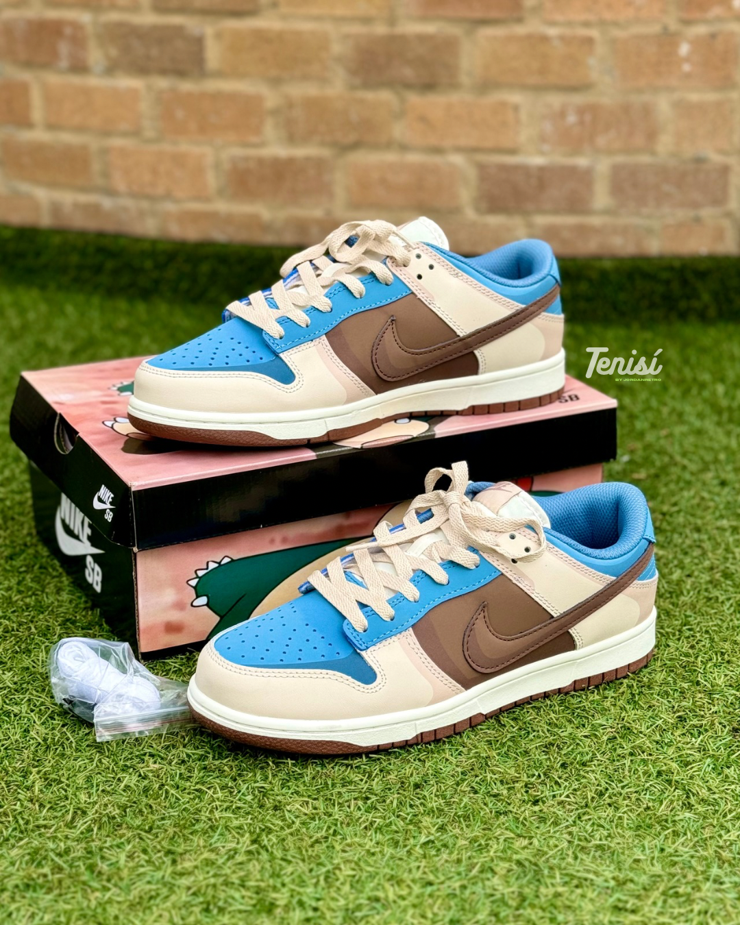 Nike Dunk “Snorlax” (Pokémon Sample)