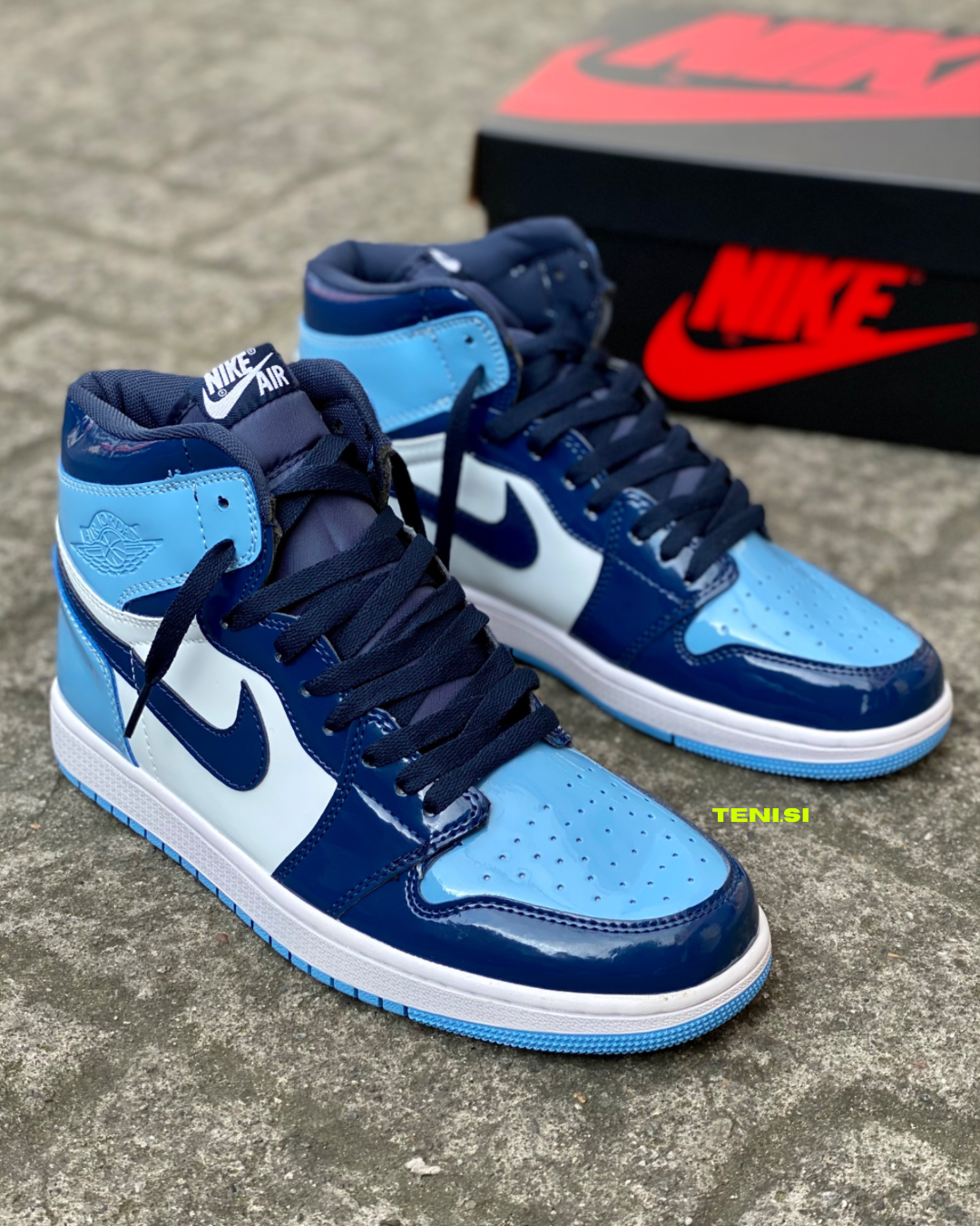 Air Jordan 1 Alto “Blue Chill”