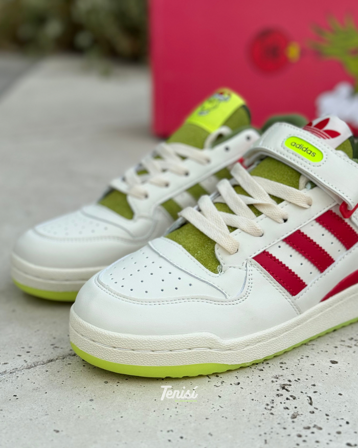 Adidas Fórum “O Grinch” look 2