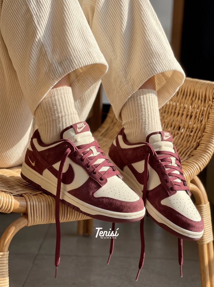 Nike Dunk Low "Bordeaux" look 2