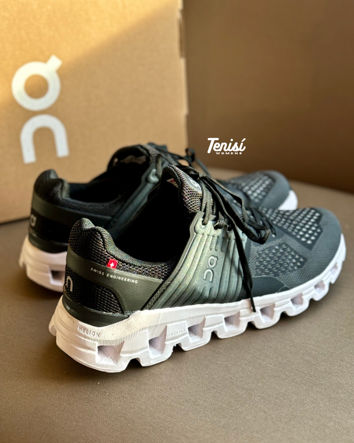 On Cloudswift Running look 2