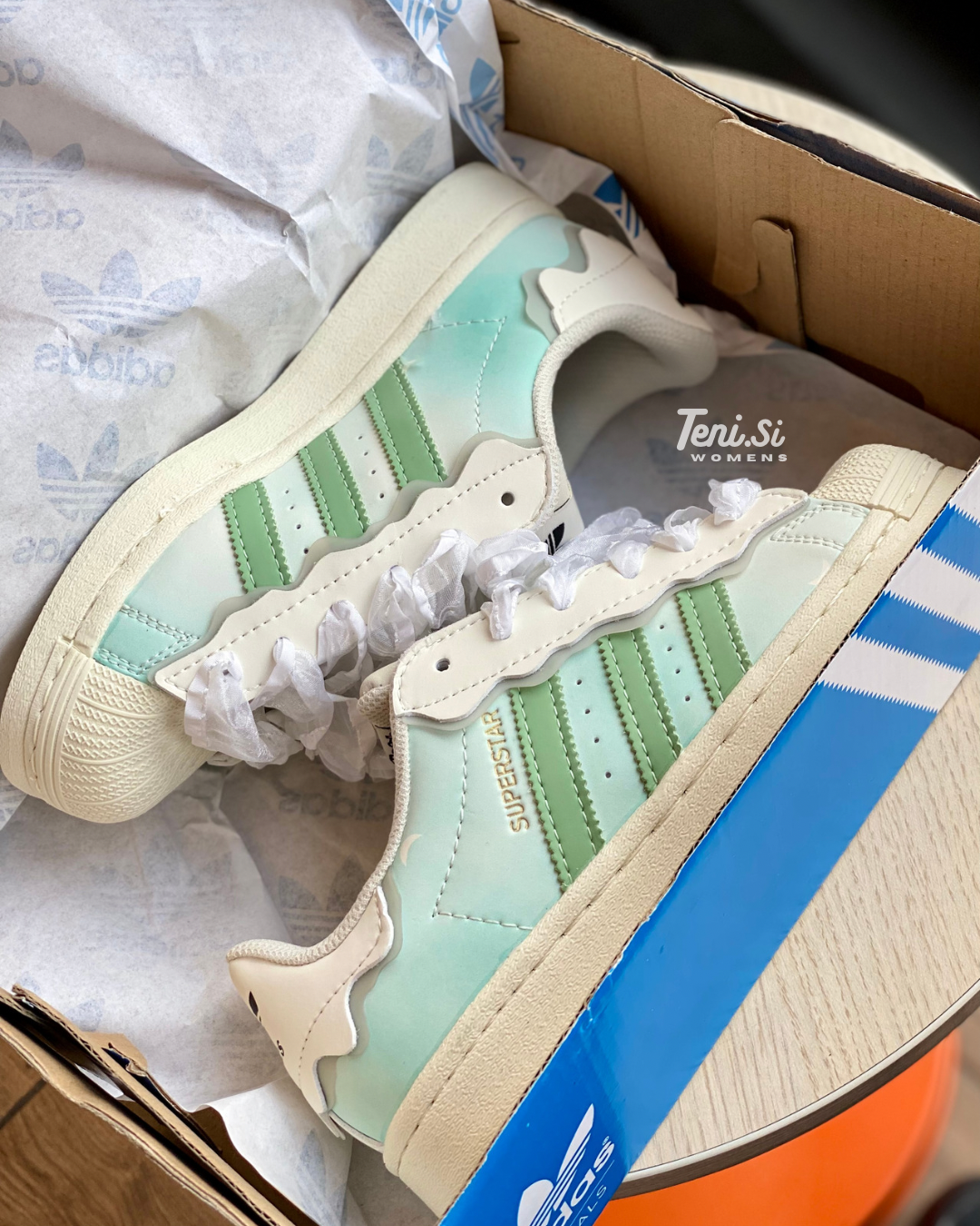 Adidas Superstar “Coquete”