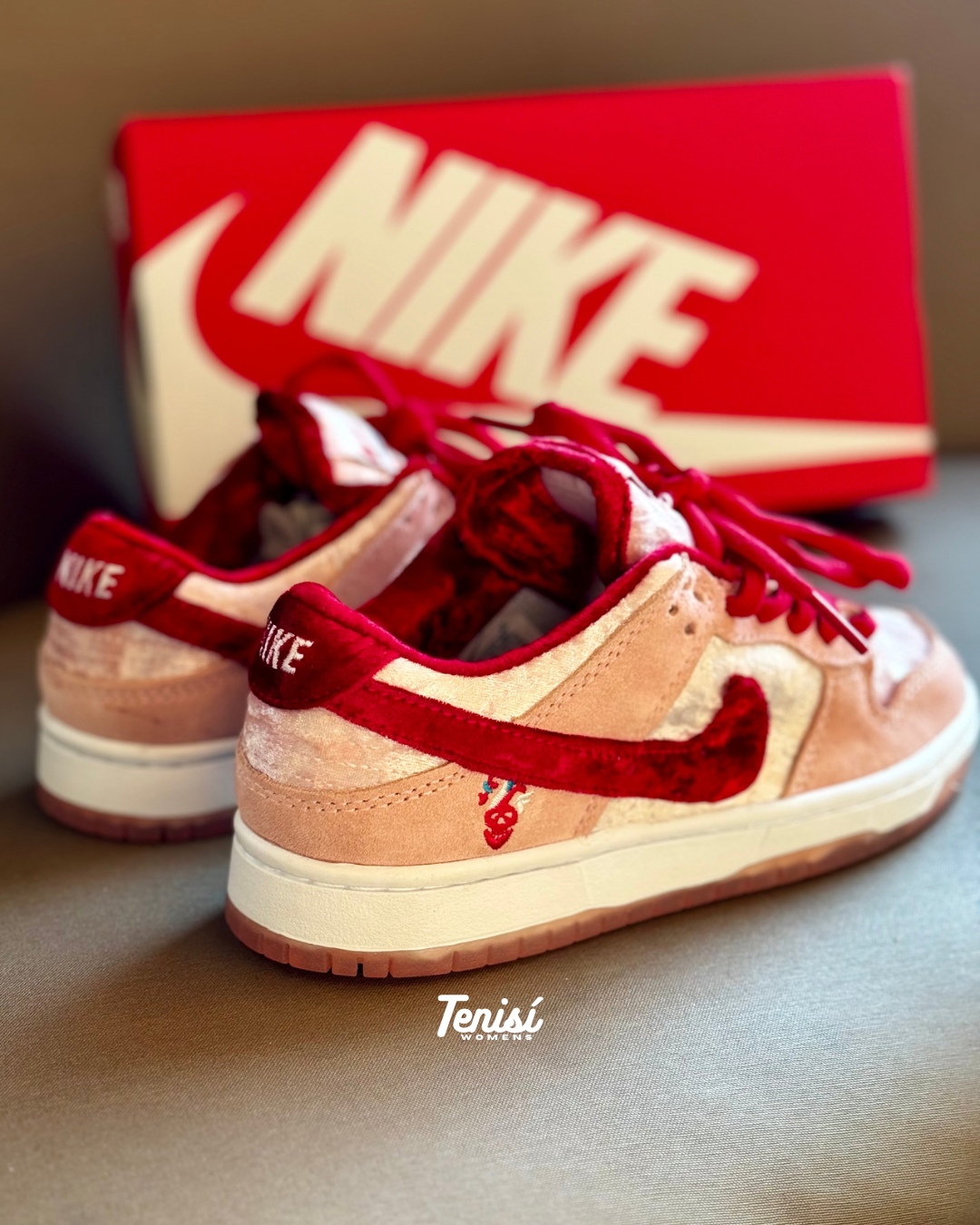 Nike Dunk Sb “Strange Love”