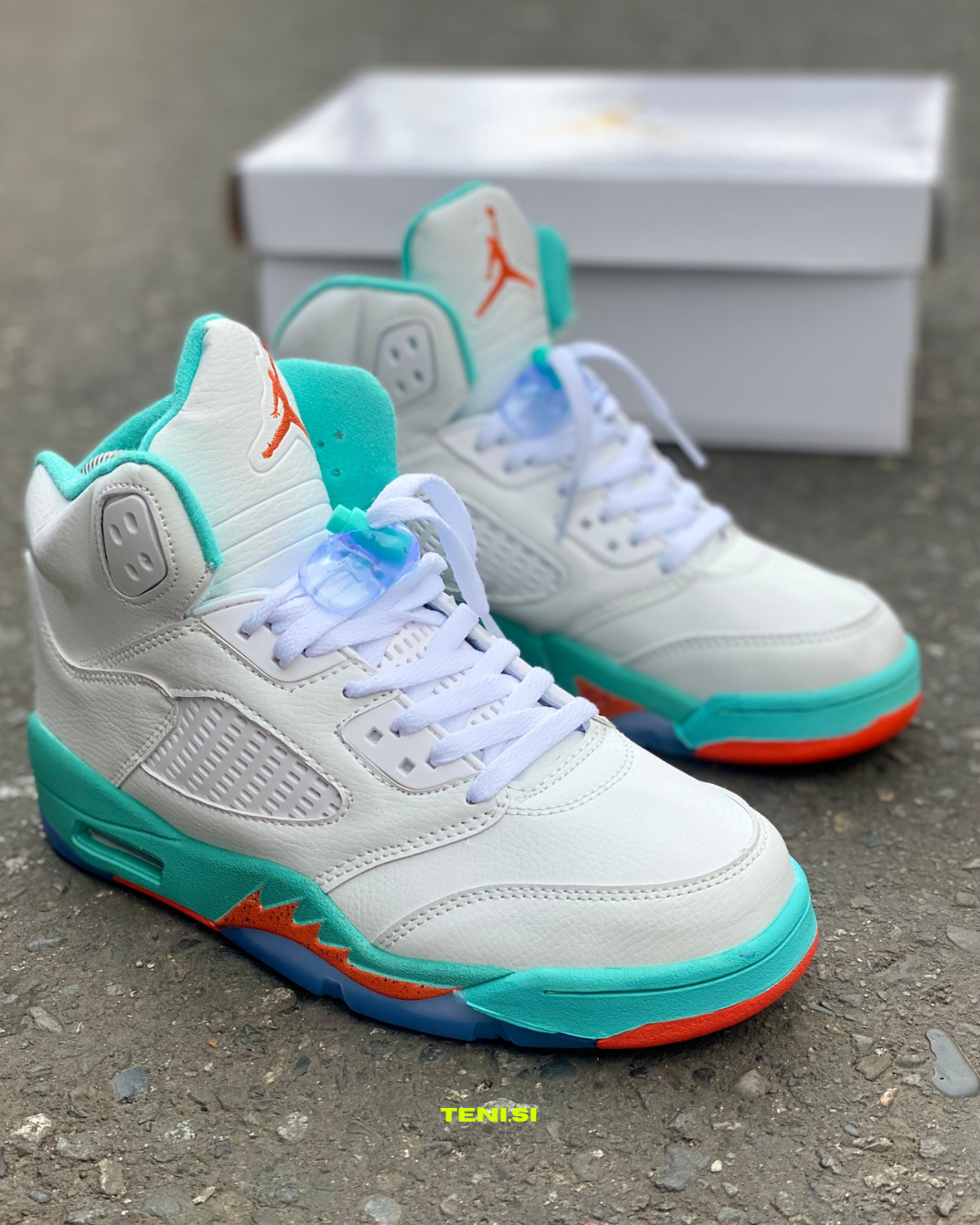 Air Jordan 5 retrô “Light Aqua”