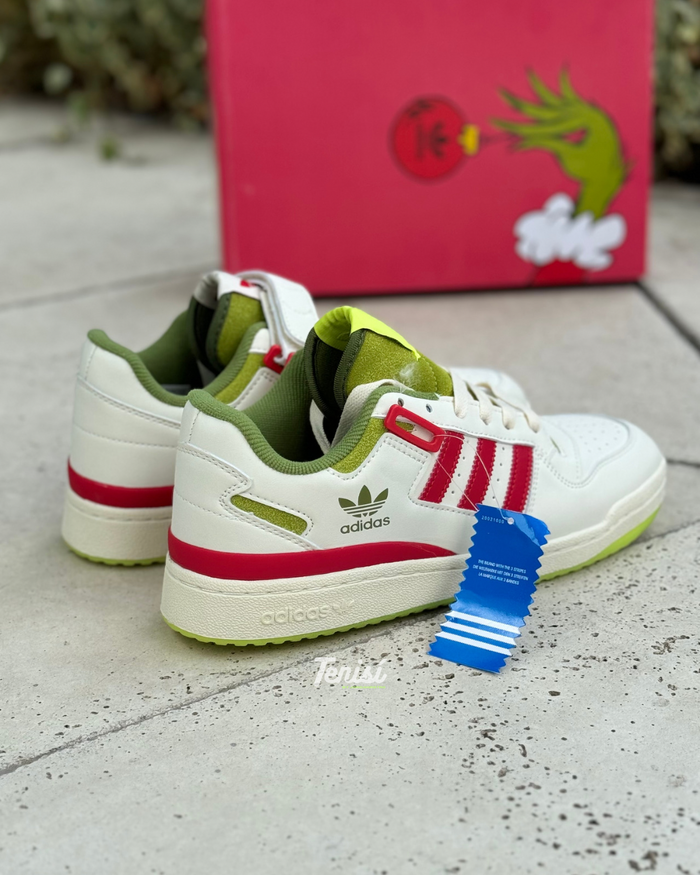 Adidas Fórum “O Grinch” look 3