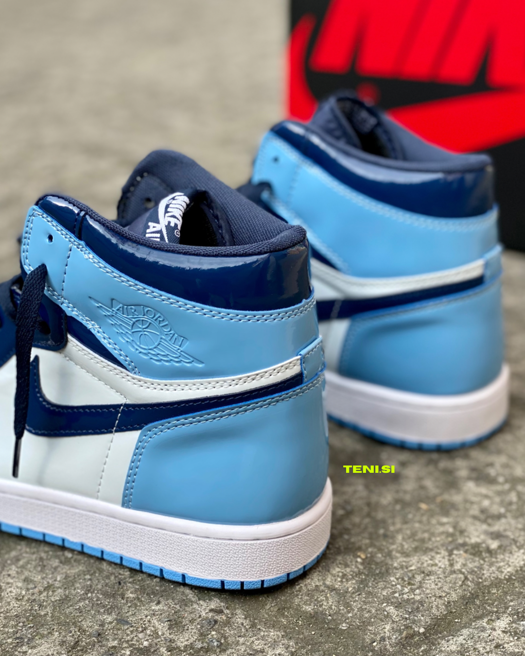 Air Jordan 1 Alto “Blue Chill”
