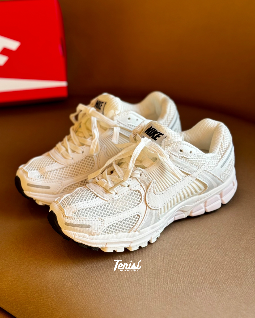 Nike zoom Vomero 5 “Triple White”
