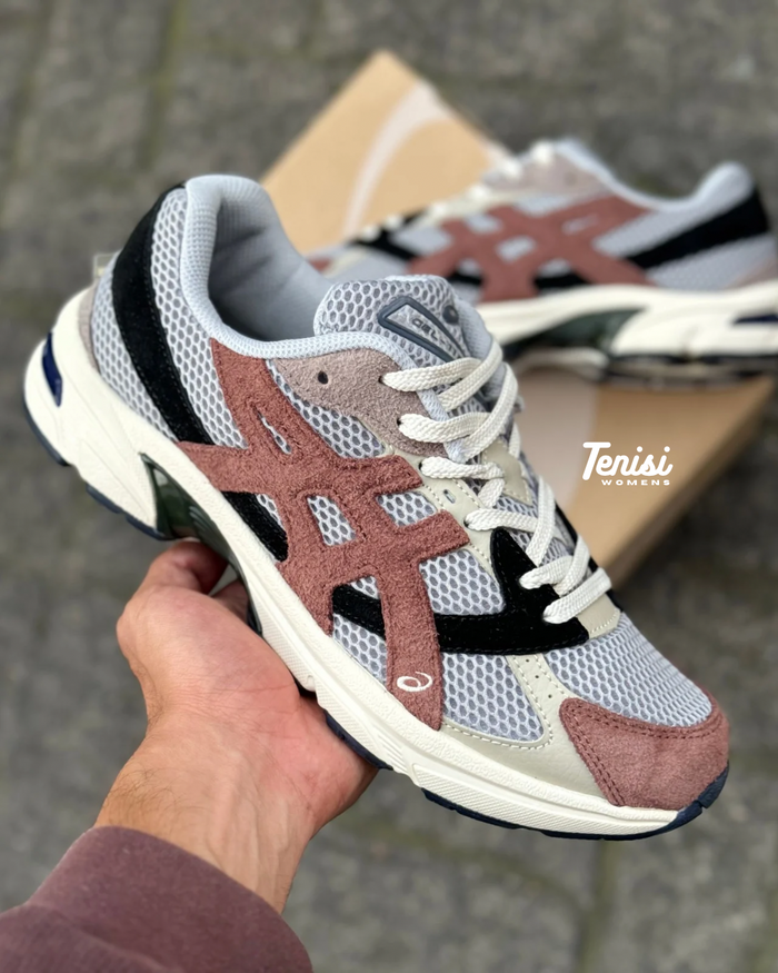 Asics Gel 1130 “Anie Tower Smoke” look 4
