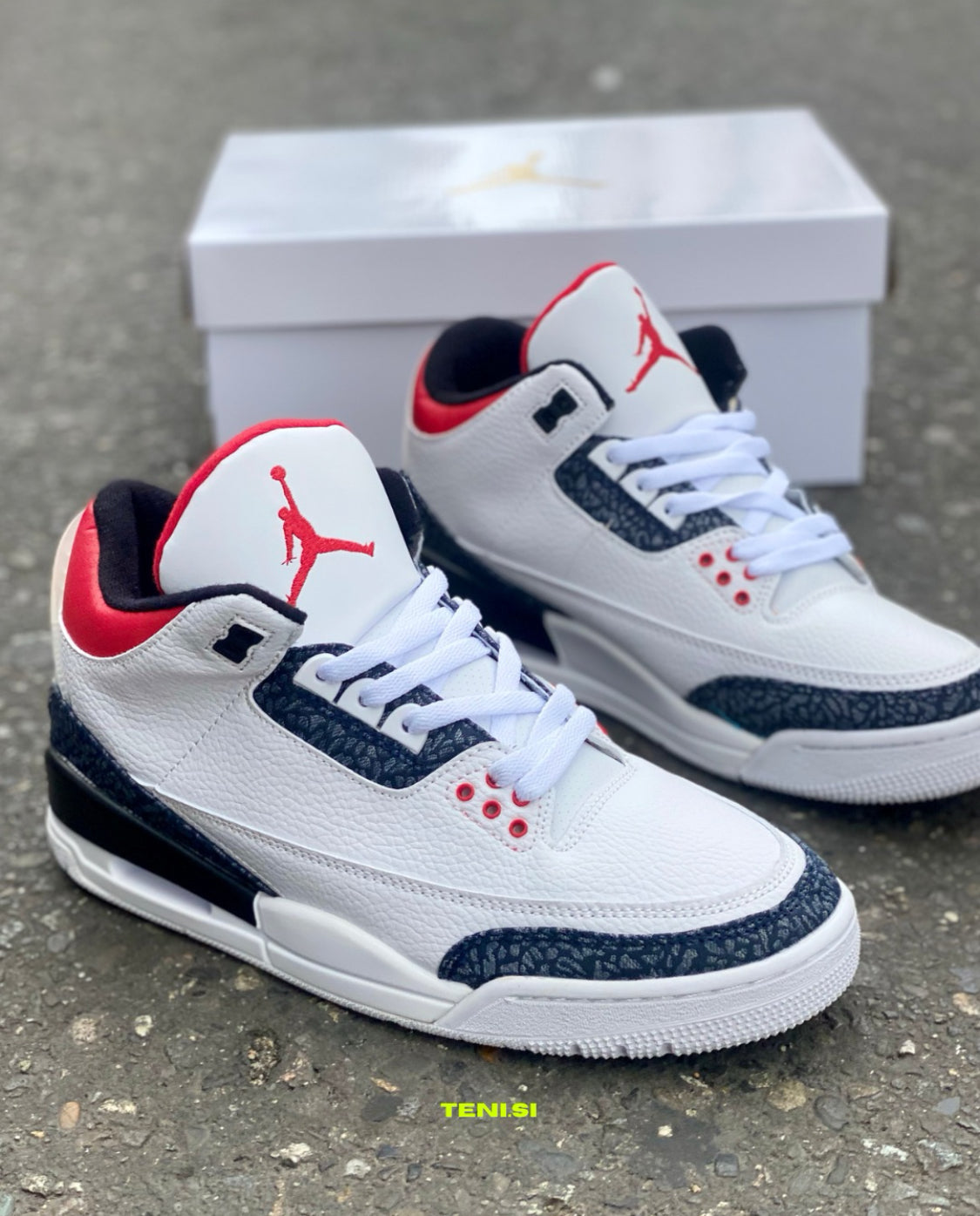 Air Jordan 3 “Demin Red”