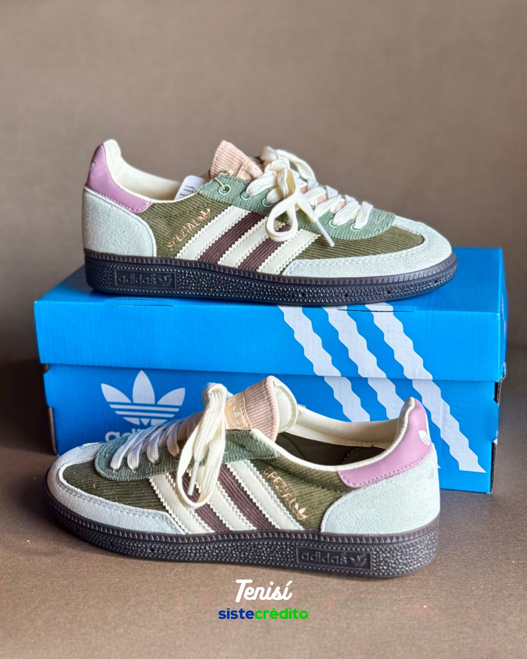 Adidas Handball Spezial Silver Green Magic detalles premium