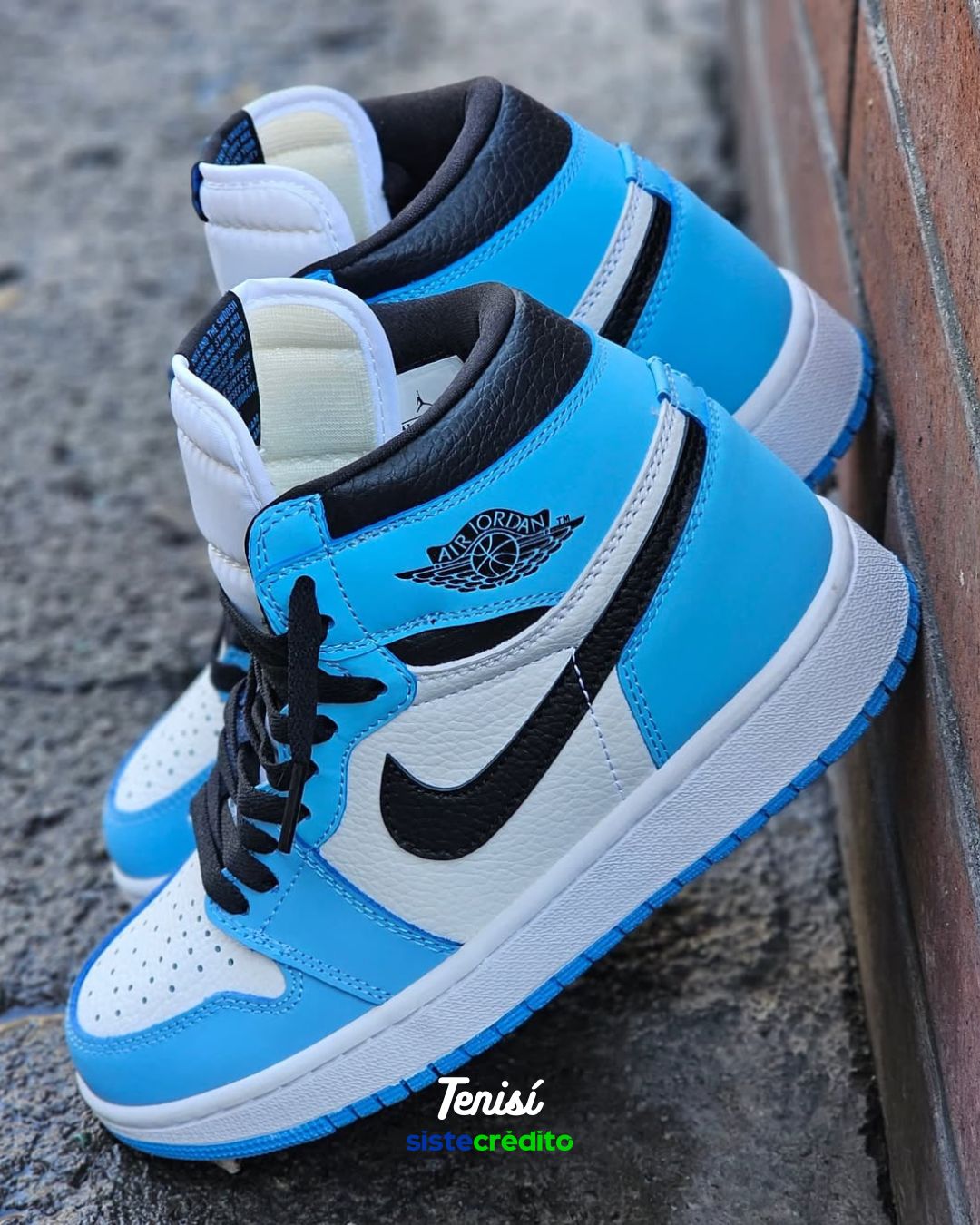 Air Jordan 1 “UNC” puesta en el pie con pago contra entrega disponible