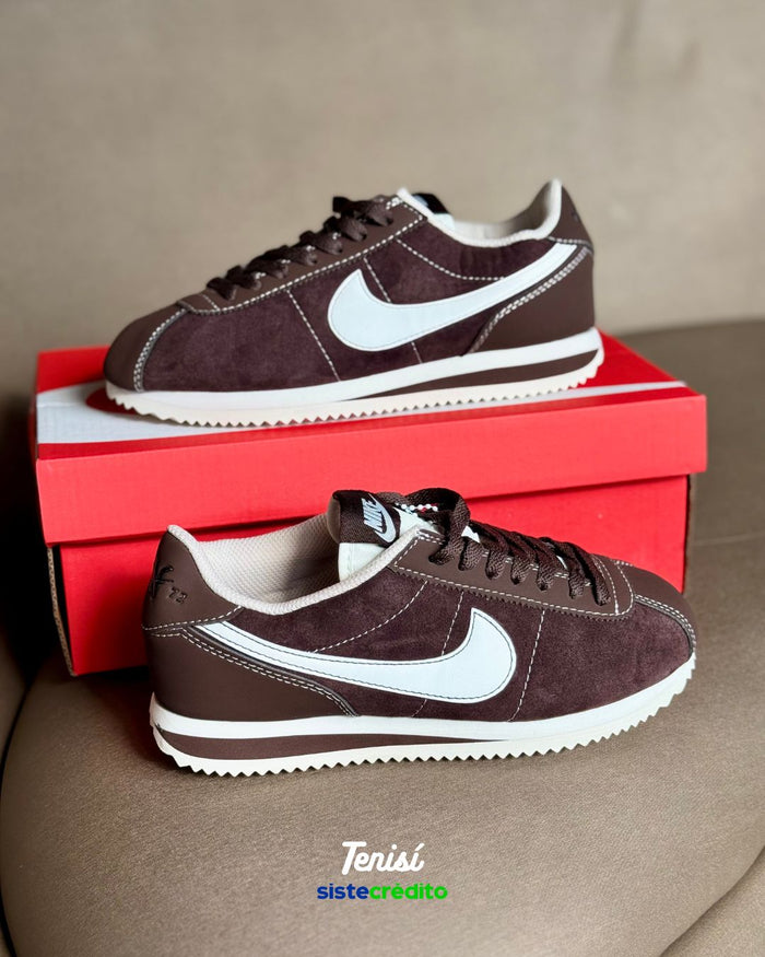 Nike Cortez “Valentim” look 4