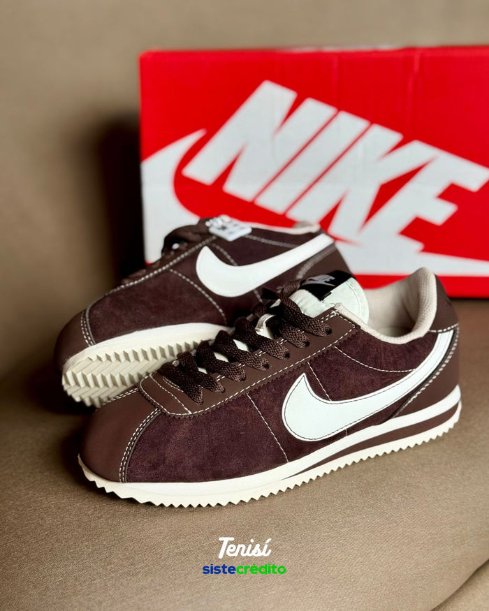 Nike Cortez “Valentim” look 2