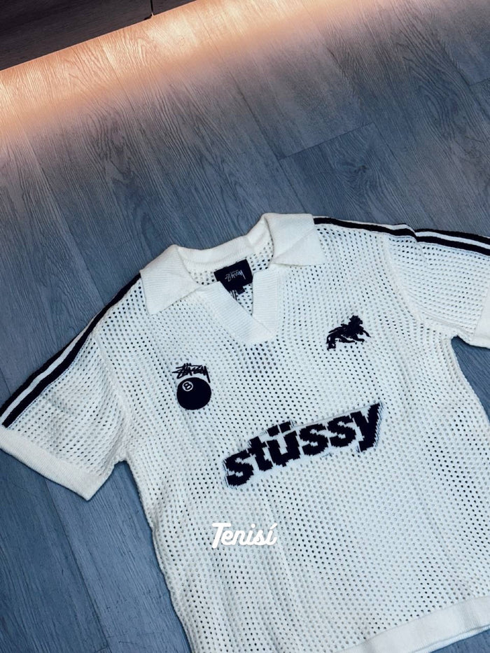 Stüssy Polo Tejida “Blanco / Negro” look 2