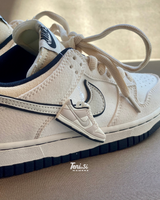 Nike Dunk Low x Tenisí “Grey” vista 2
