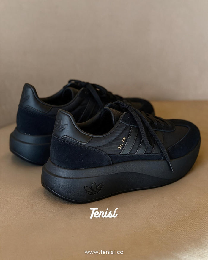 adidas SL 72 “Negro Total” look 1