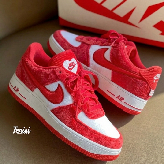 Nike Dunk Low “San Valentine” look 1