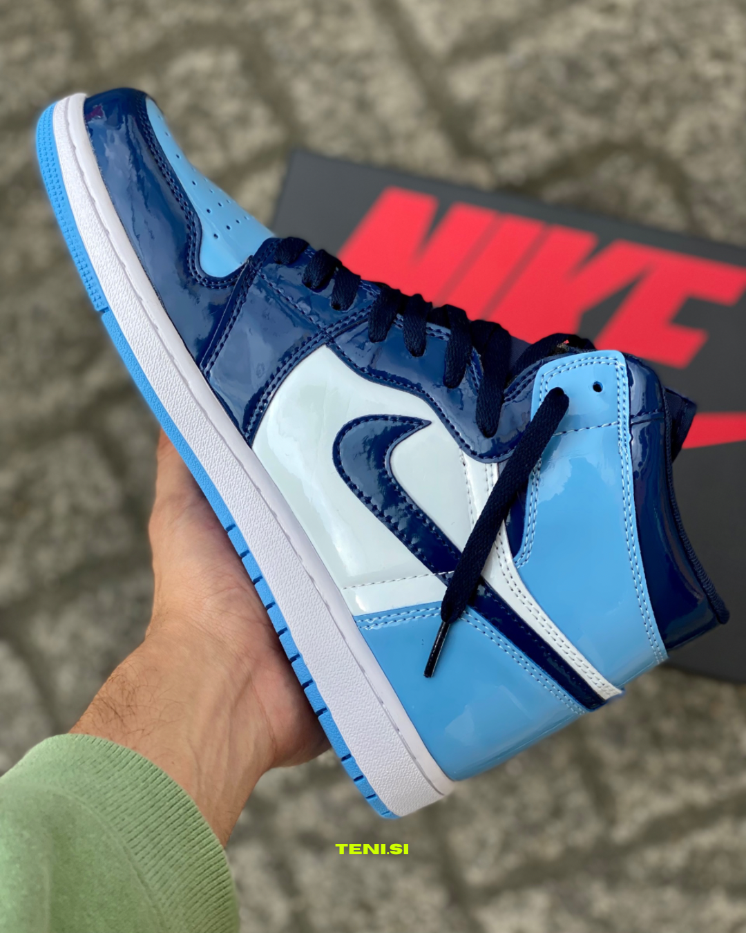Air Jordan 1 High “Blue Chill” 