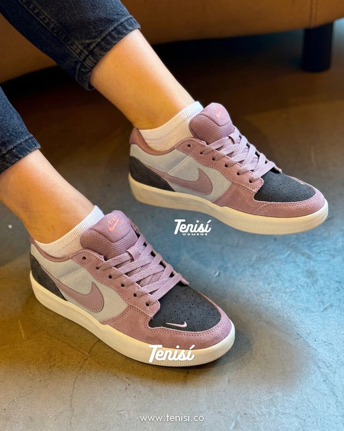 Nike SB Force 58 “Malva” look 5